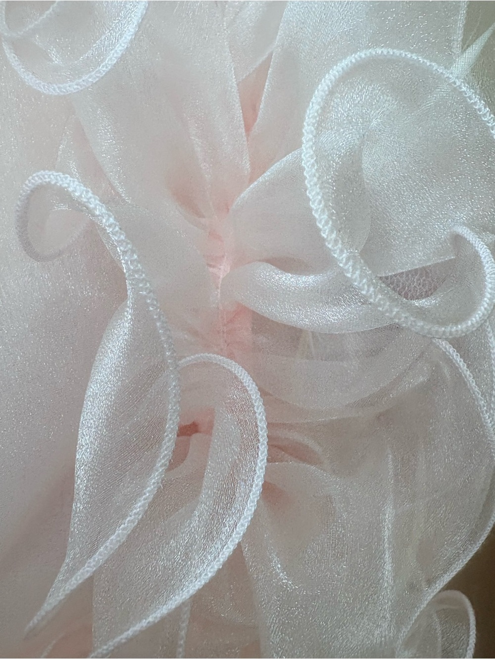 Vintage Sheer Ruffle Organza Fascinator Hat in Pale Pink Feathers Amazing - Picture 9 of 13